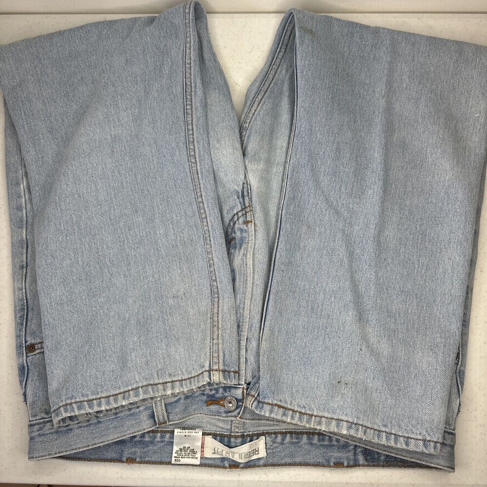 Levi’s 505 Regular Fit Straight Leg 40”x30” Light Wash Jeans‎ - Picture 5 of 10